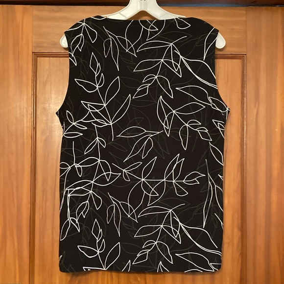Roz & Ali; Women’s sleeveless black & white; size L; - Picture 2 of 6